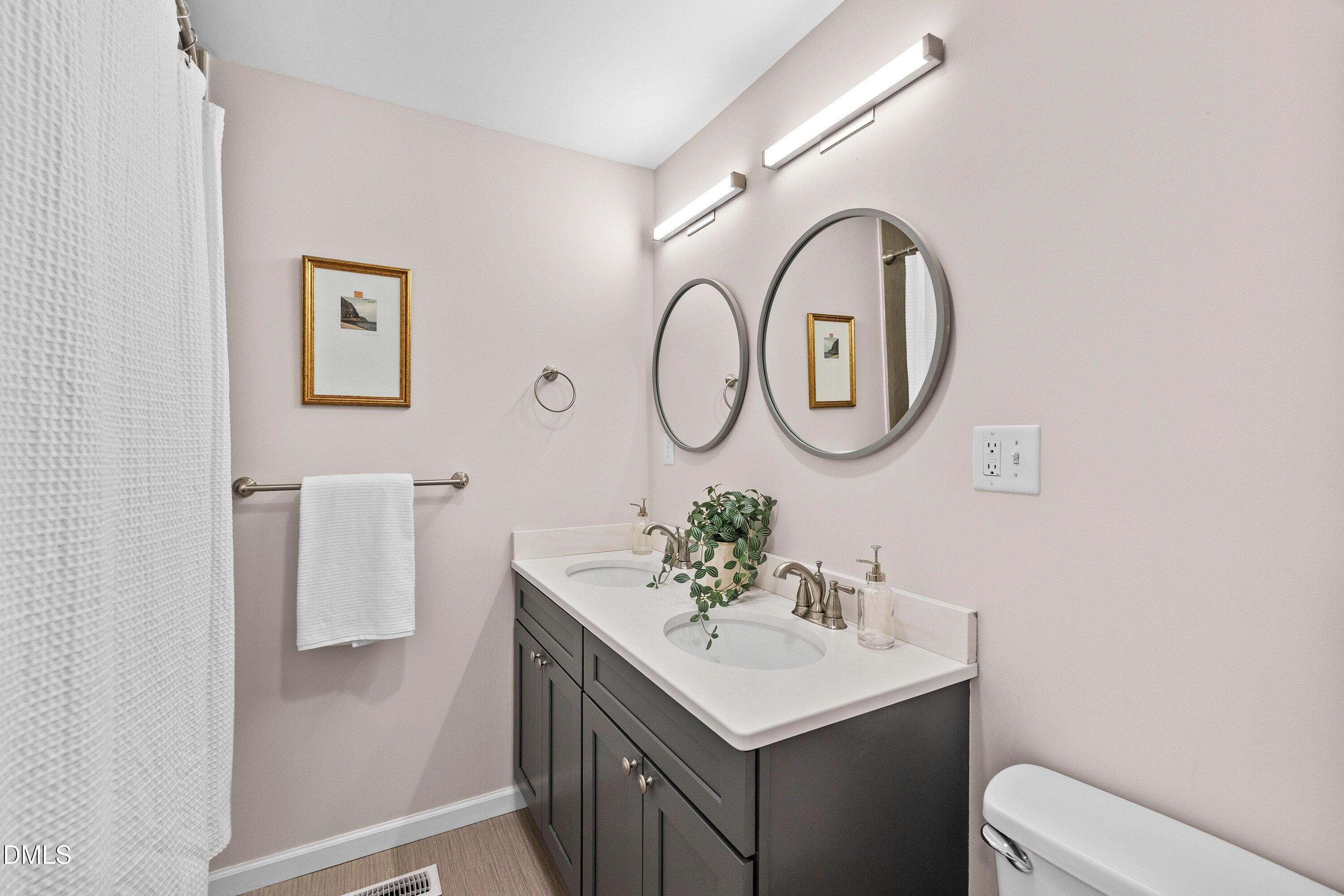 118 Temple Lane Durham, NC 27713 - Photo 34 of 44 Bathroom