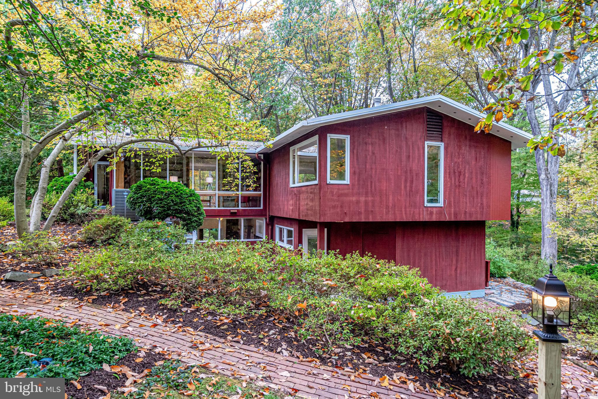 1907 Marthas Road Alexandria, VA 22307 - Photo 2 of 35