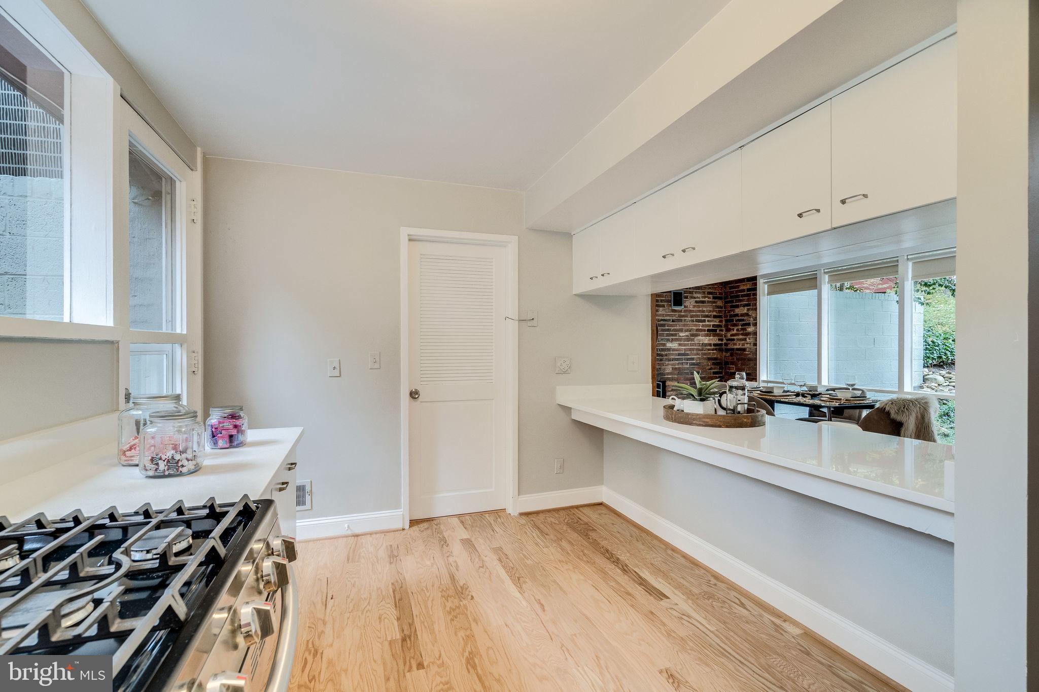 1907 Marthas Road Alexandria, VA 22307 - Photo 20 of 35 Pass-through and counter seating