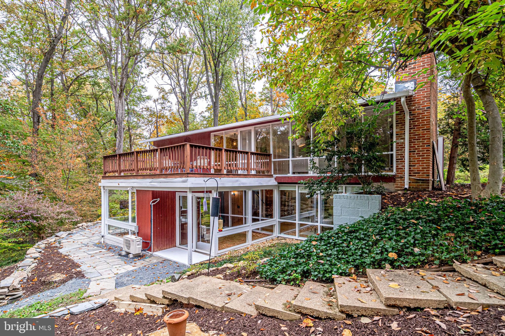 1907 Marthas Road Alexandria, VA 22307 - Photo 35 of 35 View from the side