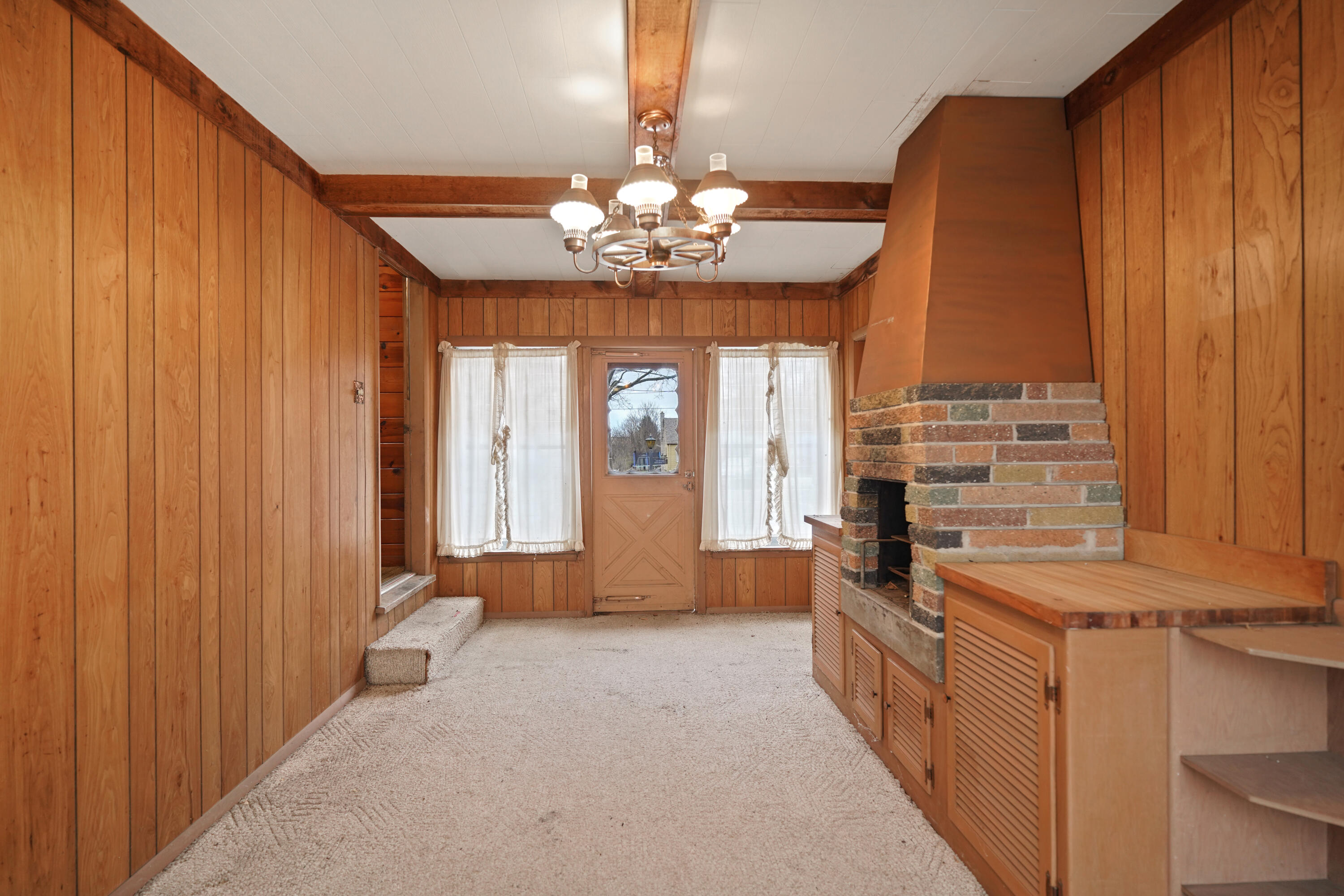 2844 Cozy Acre Road Mount Pleasant, WI 53406 - Photo 20 of 34 Breezeway