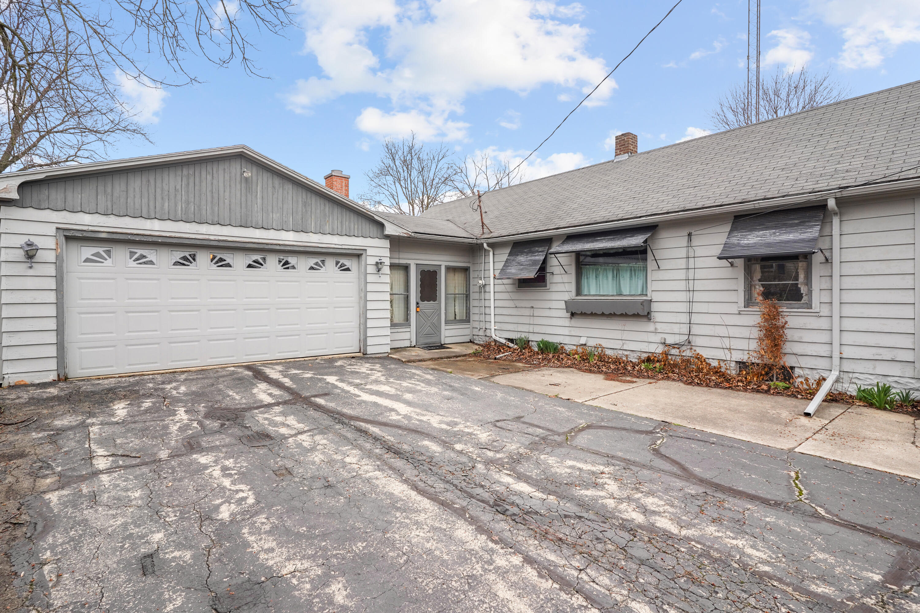 2844 Cozy Acre Road Mount Pleasant, WI 53406 - Photo 26 of 34 Paved Driveway