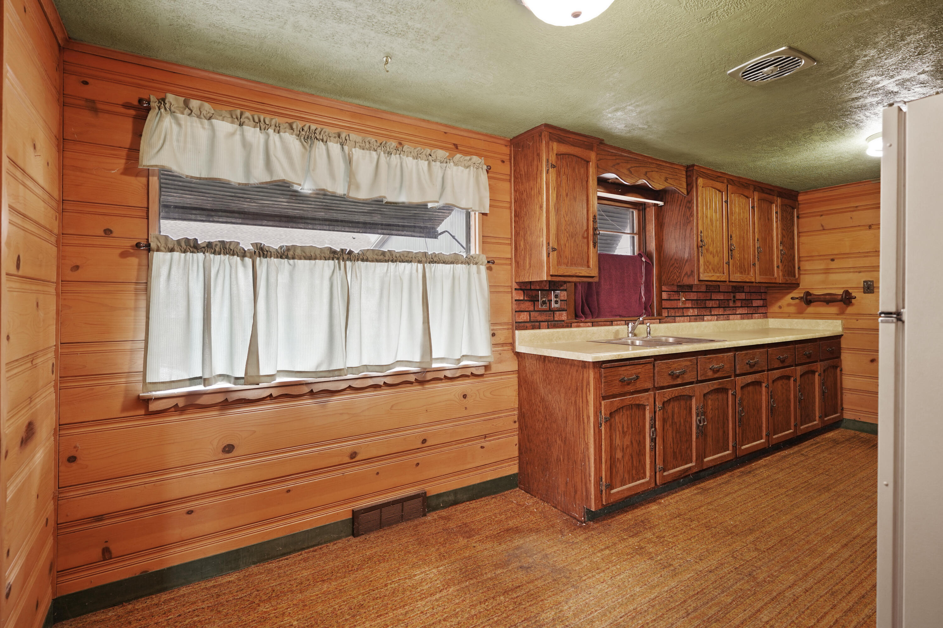 2844 Cozy Acre Road Mount Pleasant, WI 53406 - Photo 8 of 34 Kitchen and Dining Area