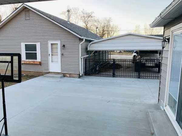 $180,000 | 310 East Park Street, Yates Center, KS 66783