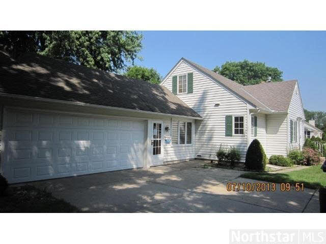406 19th Street Southwest Austin, MN 55912 - Photo 6 of 13 Gallery Image 6