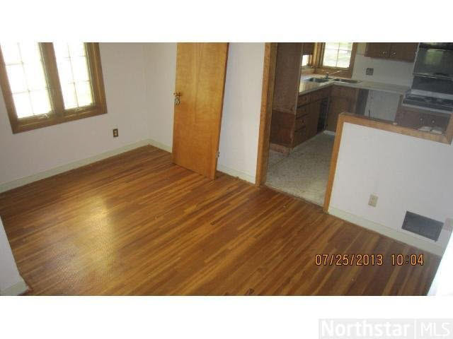 406 19th Street Southwest Austin, MN 55912 - Photo 9 of 13 Gallery Image 9