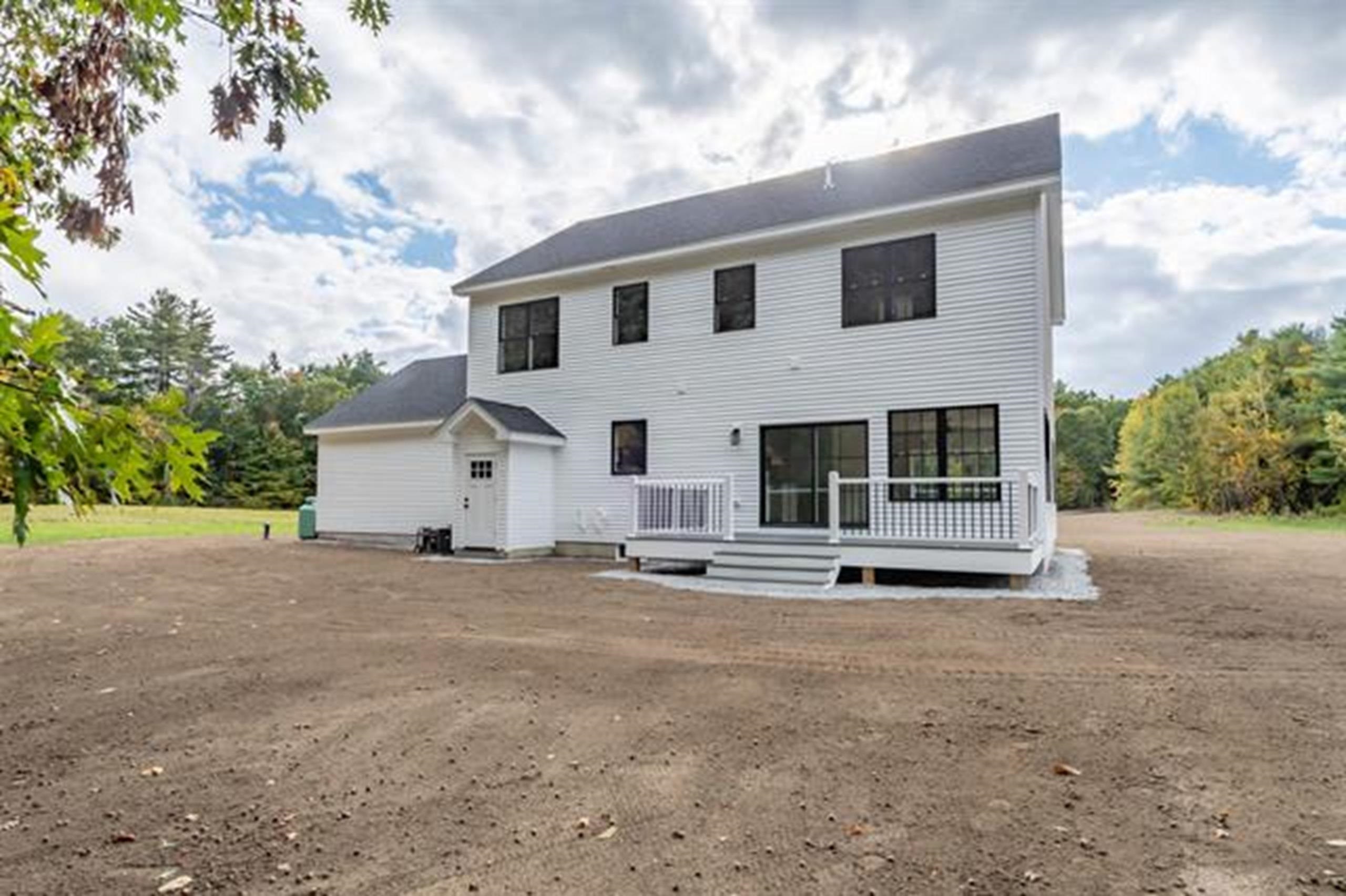 77 White Rock Hill Road Bow, NH 03304 - Photo 4 of 40