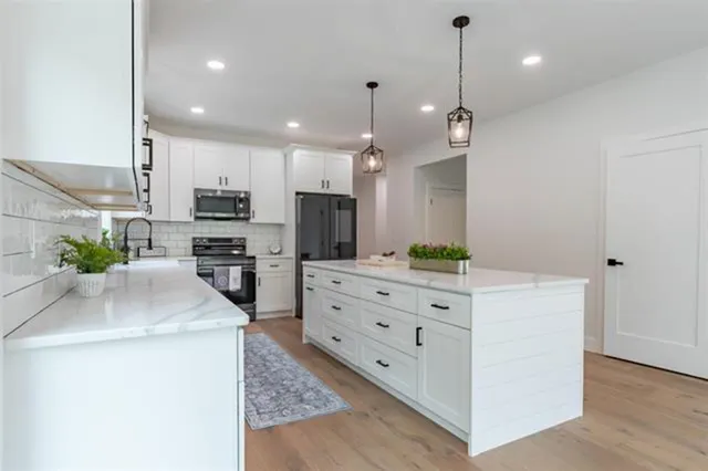 $925,000 | 77 White Rock Hill Road, Bow, NH 03304