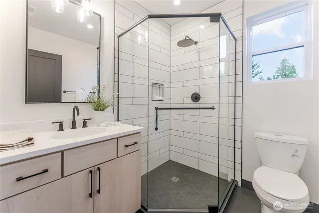 $3,247,500 | 12226 Northeast 70th Street, Kirkland, WA 98033