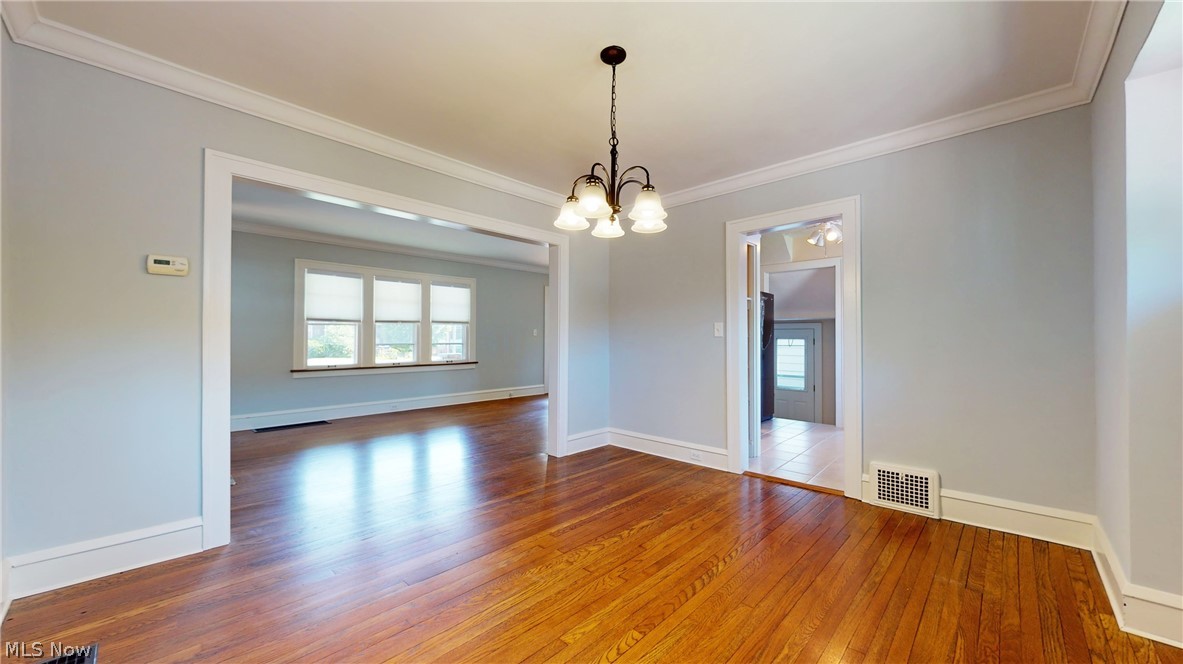 3301 Tullamore Road Cleveland, OH 44118 - Photo 5 of 35 Gallery Image 5