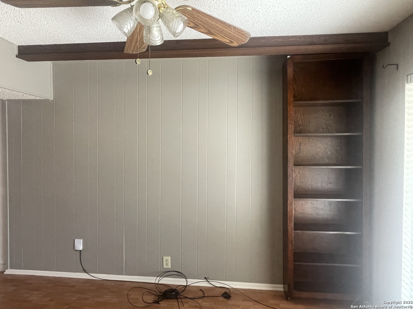 9411 Wahada Avenue San Antonio, TX 78217 - Photo 13 of 49 a view of a room with a wooden floor