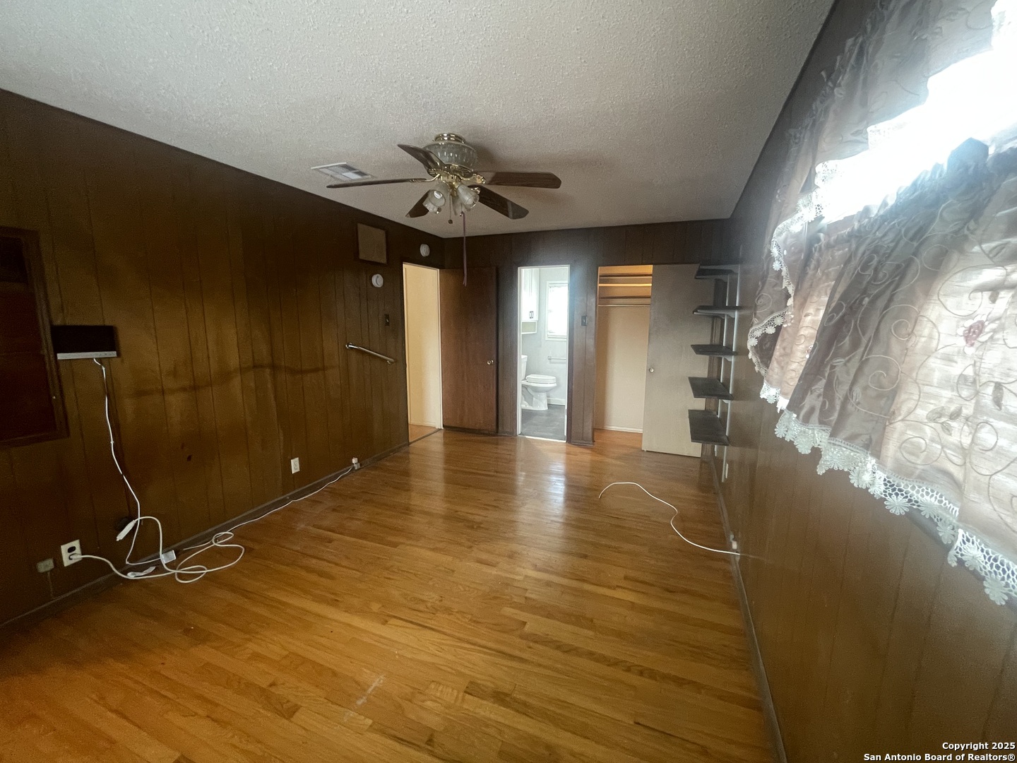 9411 Wahada Avenue San Antonio, TX 78217 - Photo 32 of 49 a view of a room with gym equipment