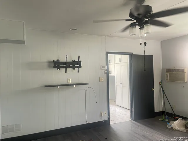 a view of a storage & utility room