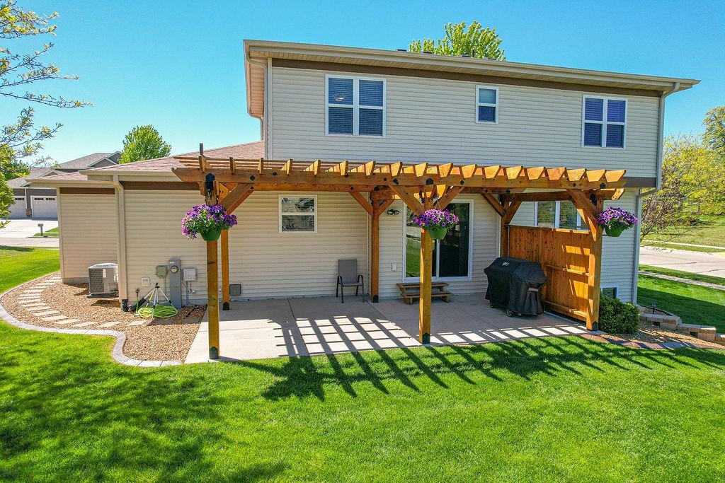 897 Sumac Street Oregon, WI 53575 - Photo 8 of 50