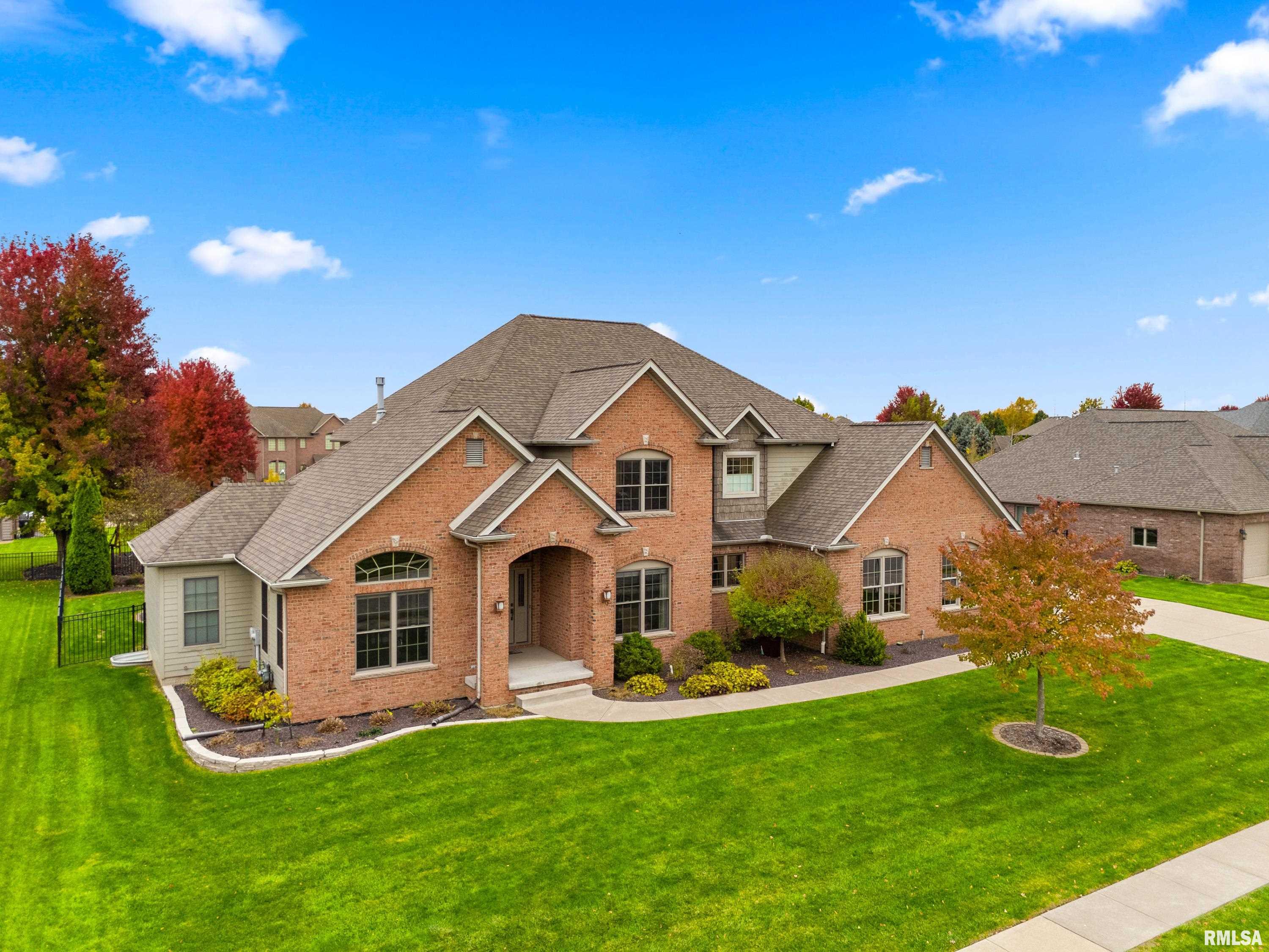 71 Sapphire Point Morton, IL 61550 - Photo 2 of 6