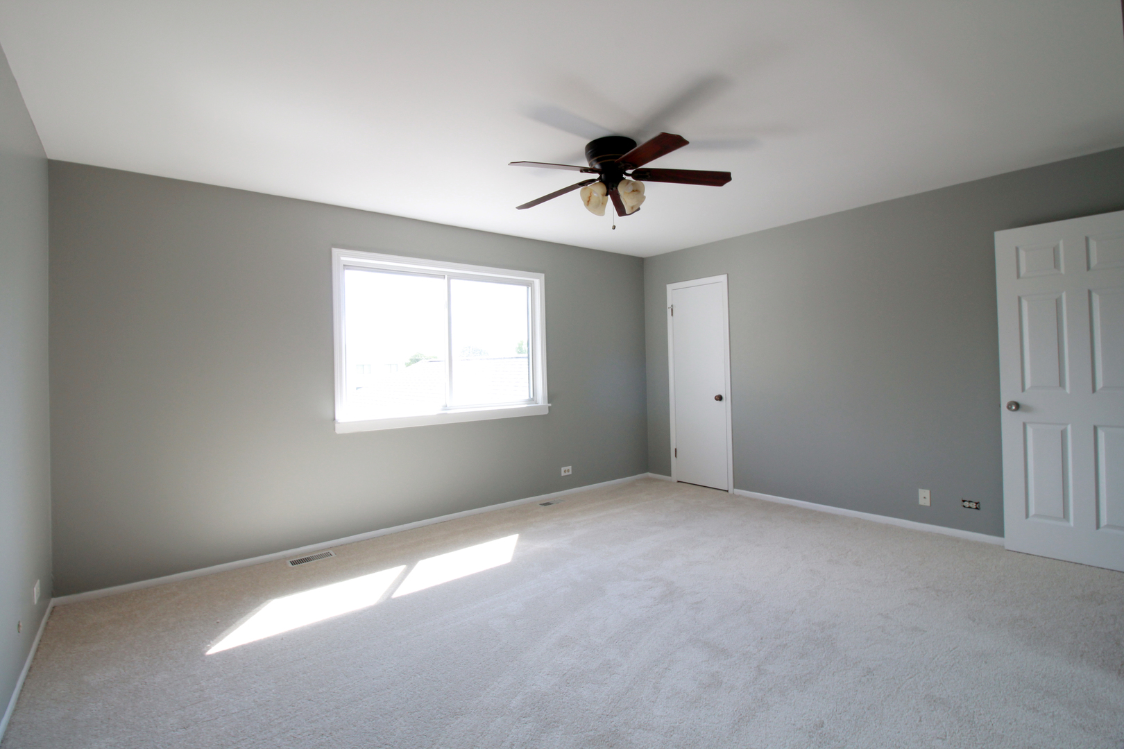 744 Ebbtide Schaumburg, IL 60193 - Photo 15 of 23