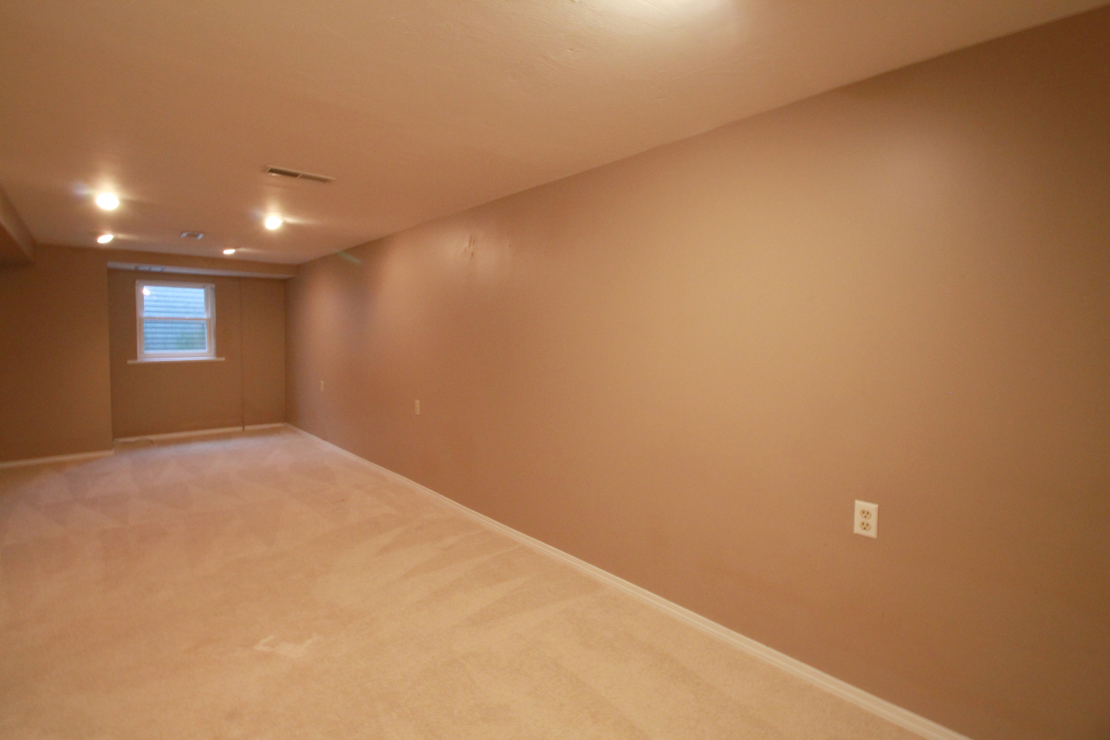 744 Ebbtide Schaumburg, IL 60193 - Photo 19 of 23