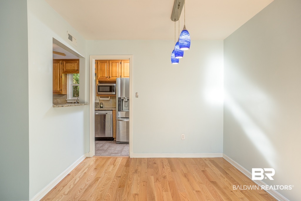 405 Thornton Place Mobile, AL 36609 - Photo 5 of 16