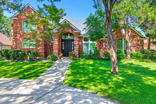 $589,000 | 8 Equestrian Trail, Duncanville, TX 75116