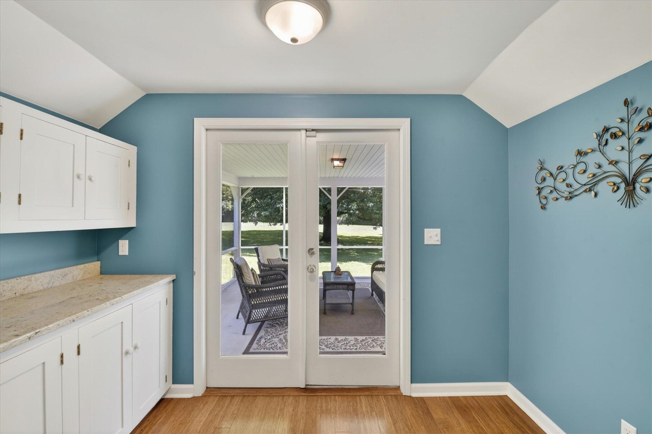 48377 Gyde Road Canton, MI 48187 - Photo 11 of 96