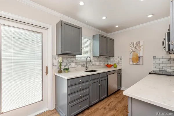 $2,600 | 4631 West Ponds Circle, Littleton, CO 80123