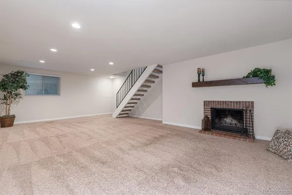 $2,600 | 4631 West Ponds Circle, Littleton, CO 80123