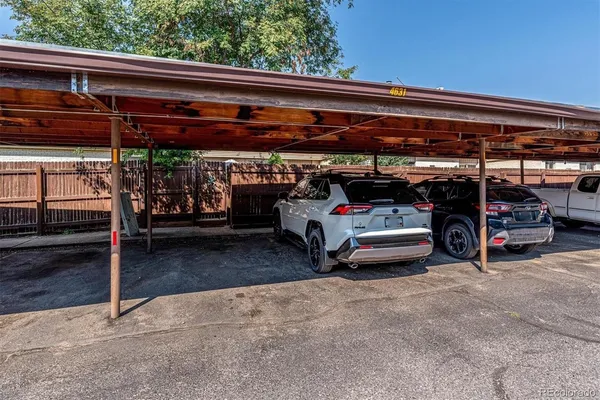 $2,600 | 4631 West Ponds Circle, Littleton, CO 80123