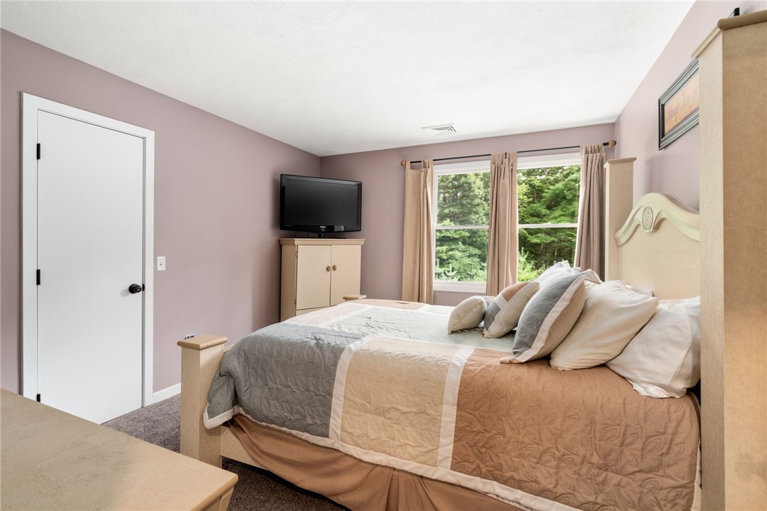 15 Gentry Farms Road Coventry, RI 02816 - Photo 25 of 50 3rd Bedroom