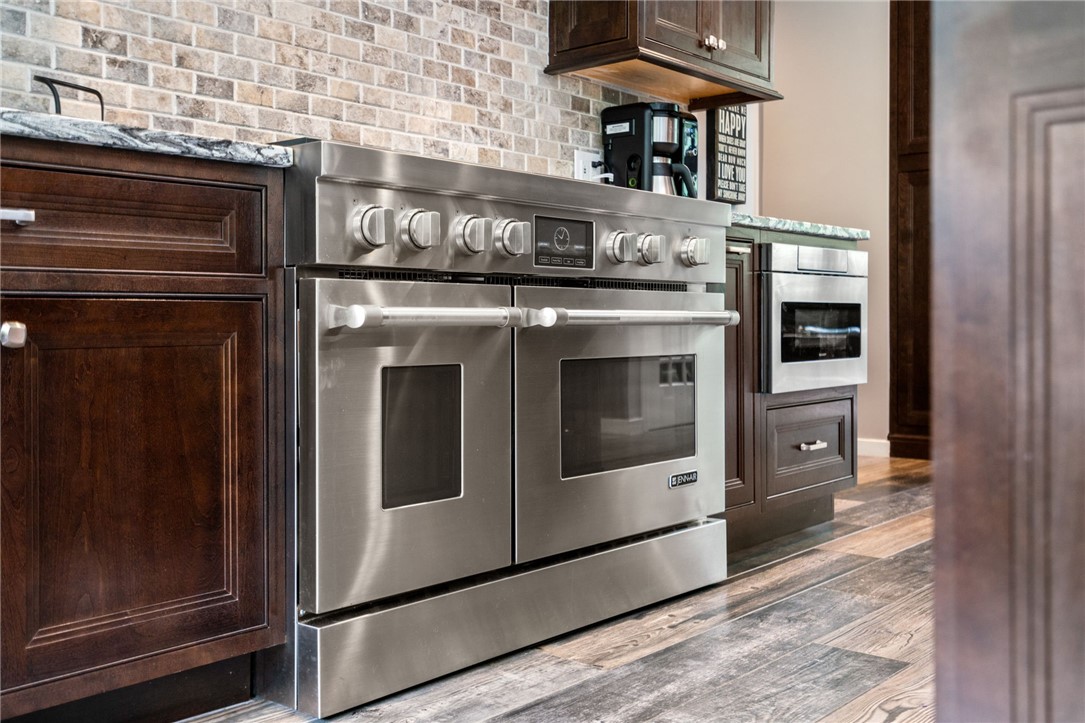 15 Gentry Farms Road Coventry, RI 02816 - Photo 8 of 50 Stove/Oven