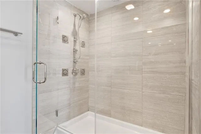 $4,750 | 11 Natchez Street, Pittsburgh, PA 15211