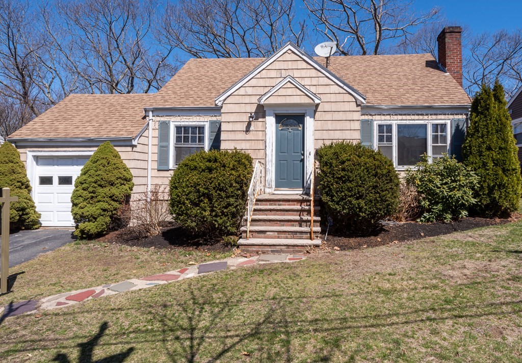 26 Longhill Road Lynn, MA 01904 - Photo 2 of 27 Gallery Image 2