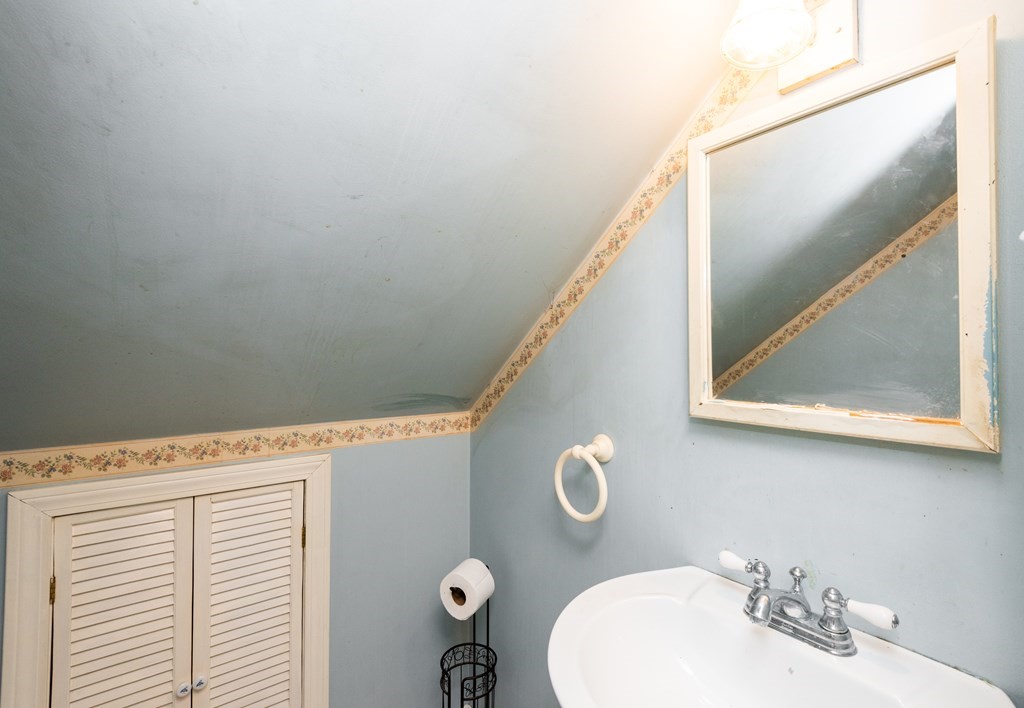 26 Longhill Road Lynn, MA 01904 - Photo 25 of 27 Gallery Image 25