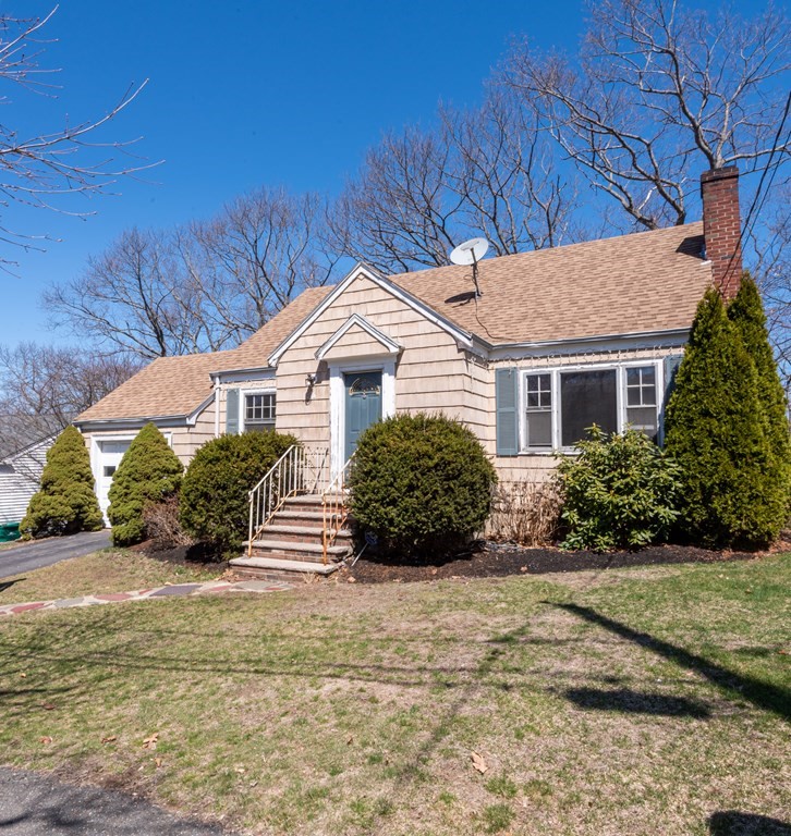 26 Longhill Road Lynn, MA 01904 - Photo 3 of 27 Gallery Image 3