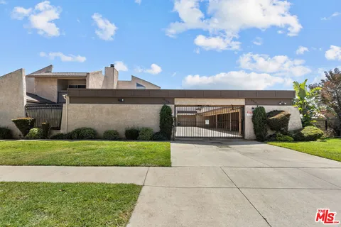 $610,000 | 11710 215th Street, Lakewood, CA 90715
