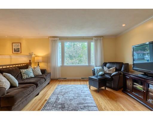 59 Queensland Road Billerica, MA 01862 - Photo 3 of 30 Gallery Image 3