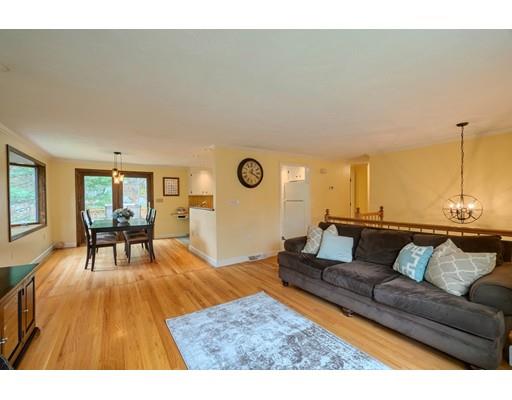59 Queensland Road Billerica, MA 01862 - Photo 4 of 30 Gallery Image 4