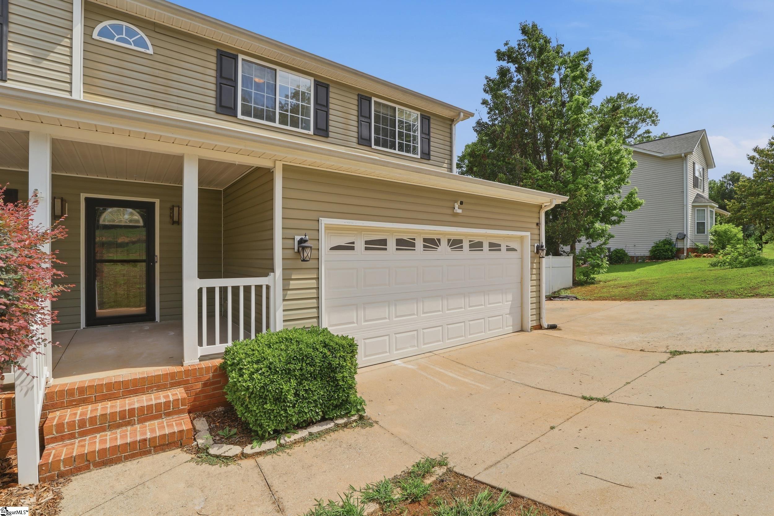 719 Timberwood Ridge Greer, SC 29651 - Photo 2 of 42