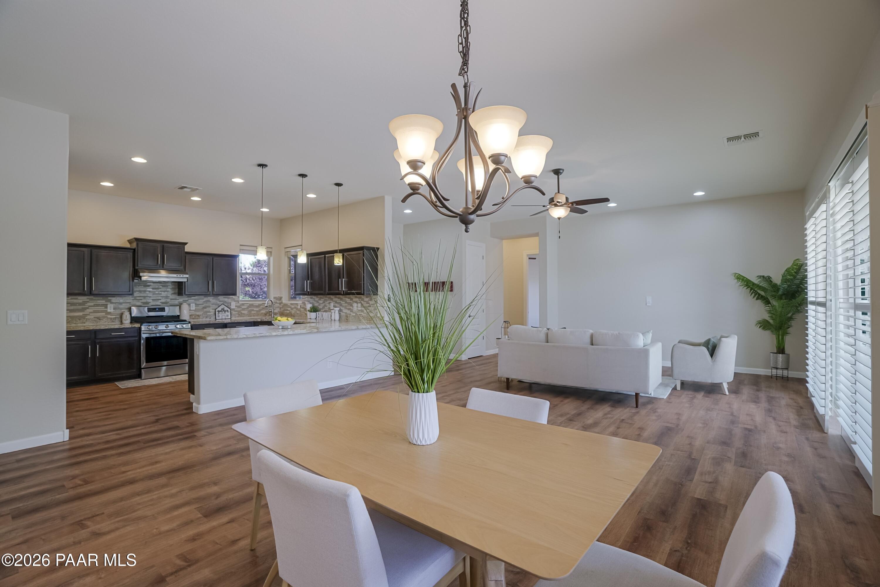 7106 East Prairie Ridge Road Prescott Valley, AZ 86315 - Photo 6 of 32 Dining Area