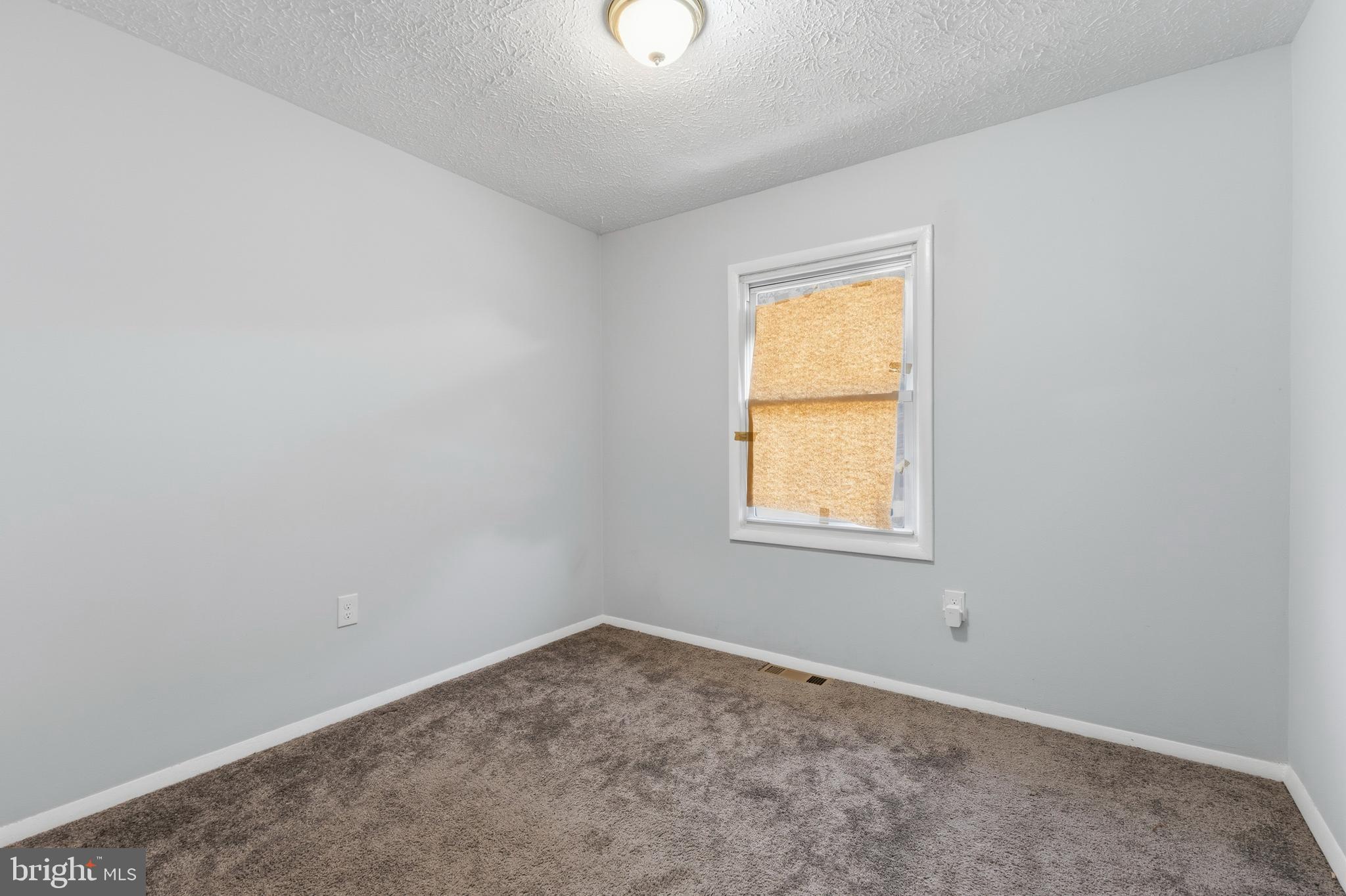 119 Jefferson Road Waldorf, MD 20602 - Photo 18 of 40 an empty room with a window