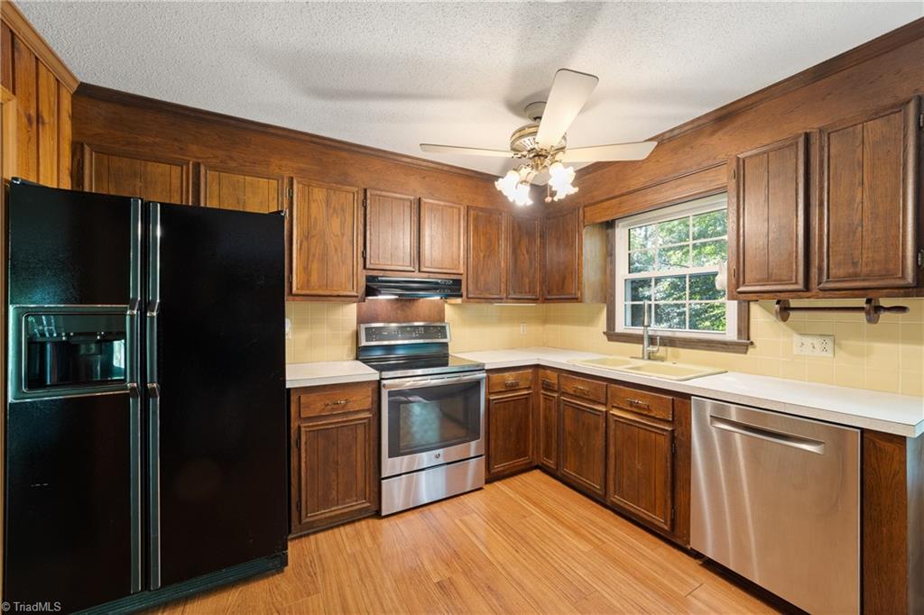 6700 Skylark Road Pfafftown, NC 27040 - Photo 14 of 43 Gallery Image 14