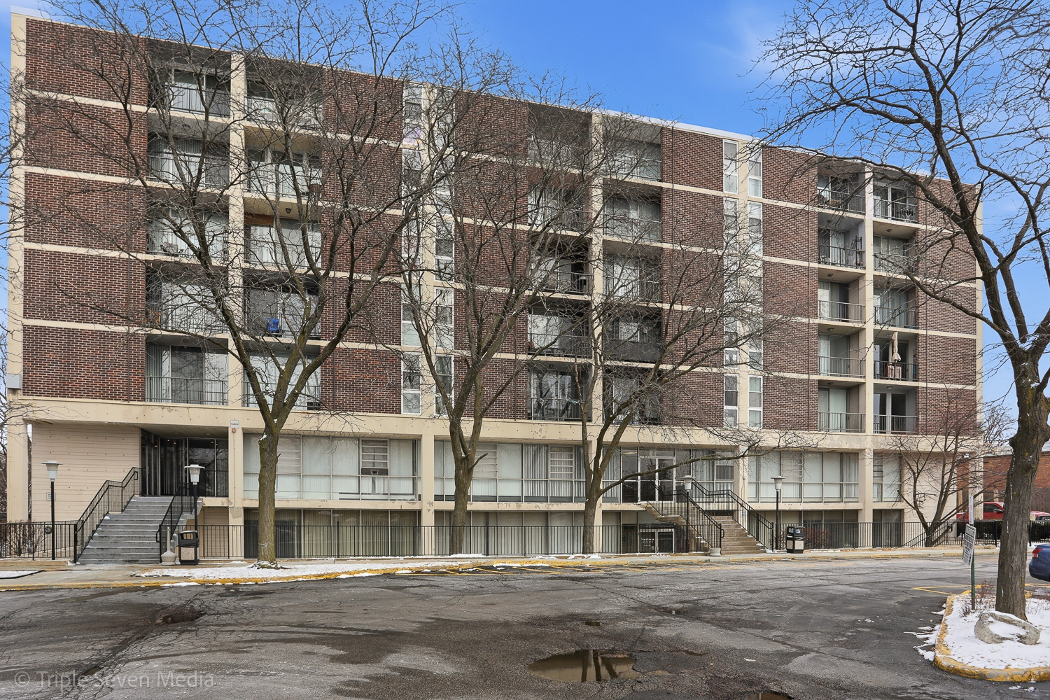 1043 South York Road, Unit 402 Bensenville, IL 60106 - Photo 1 of 23