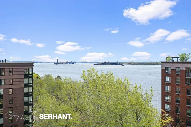 $599,000 | 2 South End Avenue, Unit 6J | Battery Park City