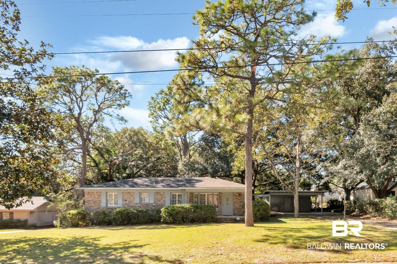 1502 Crestview Drive Mobile, AL 36693 - Photo 2 of 34