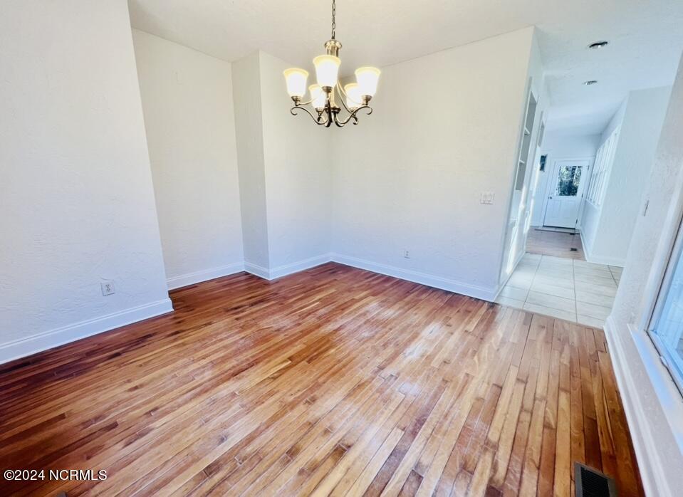 5036 The Woods Road Kitty Hawk, NC 27949 - Photo 16 of 36 Dinning Room