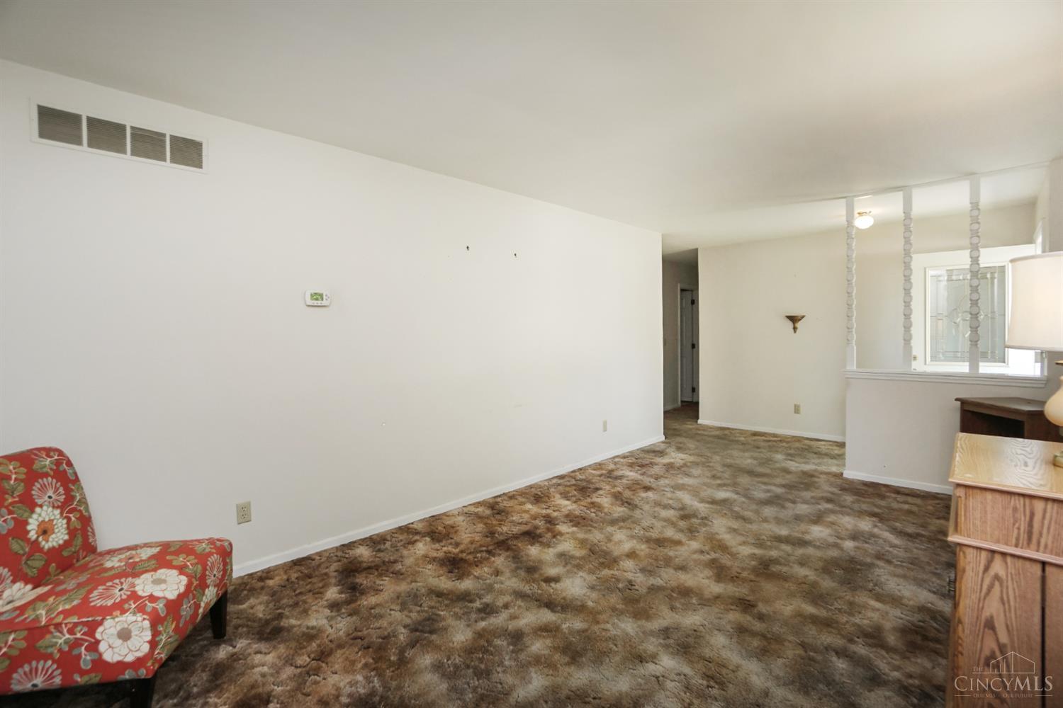 523 Lang Road Cincinnati, OH 45244 - Photo 9 of 44