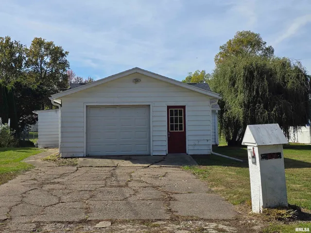 $79,900 | 306 8th Avenue South, Albany, IL 61230