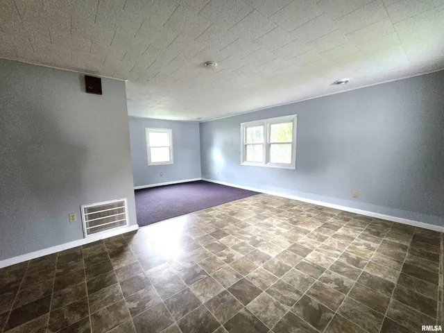 $89,900 | 306 8th Avenue South, Albany, IL 61230