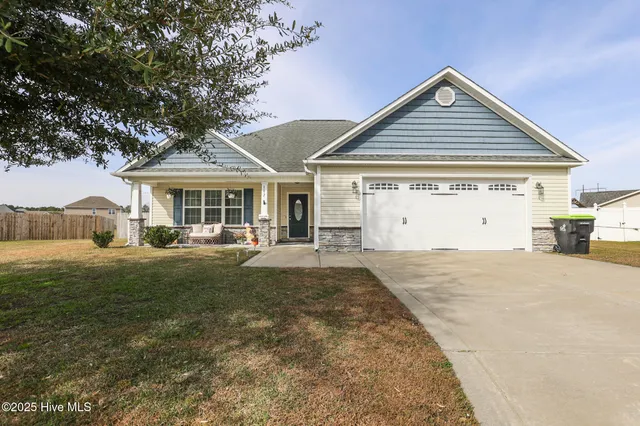 $299,900 | 102 Nia Court, Jacksonville, NC 28546