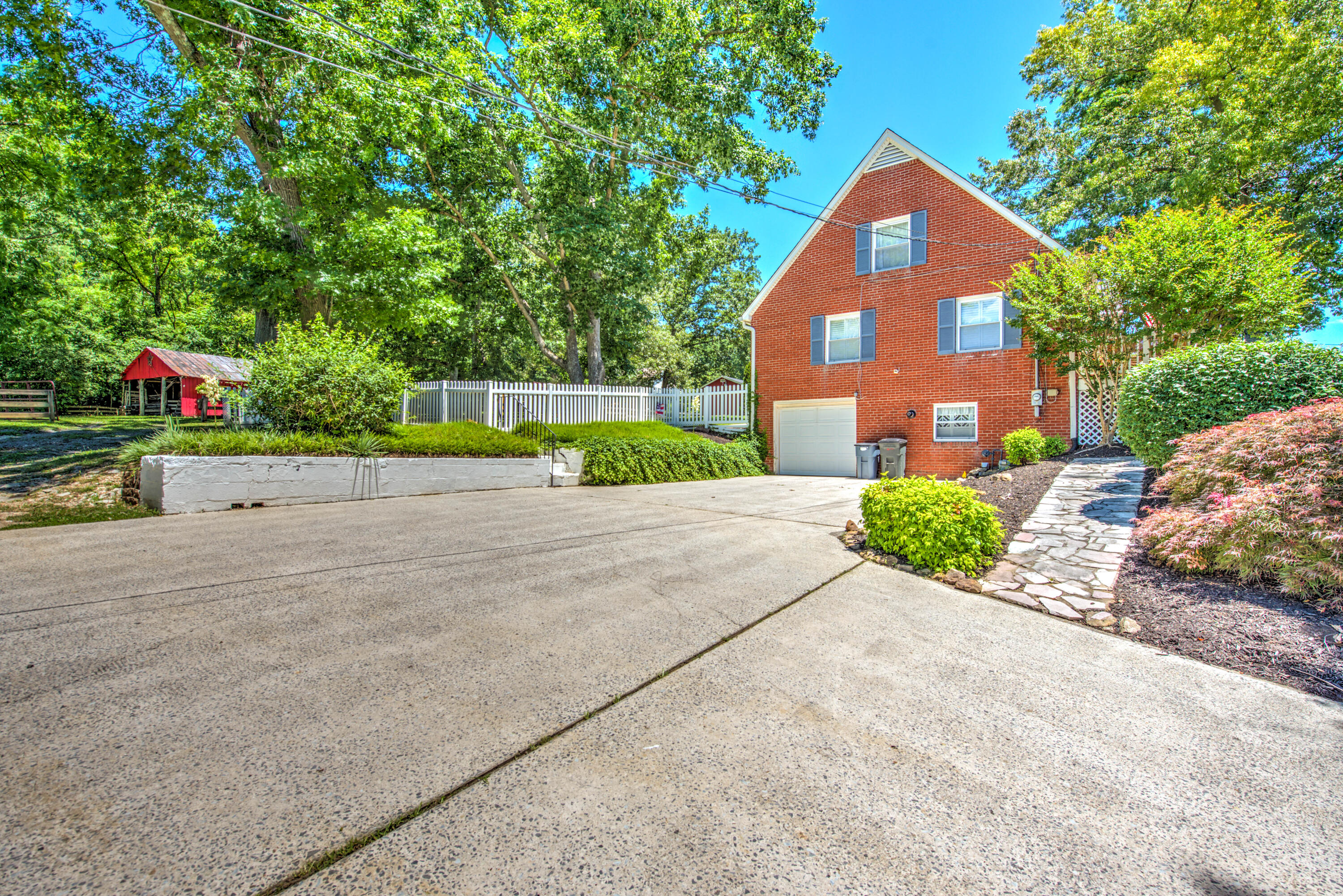 830 Ridgeview Drive Clinton, TN 37716 - Photo 33 of 37 33