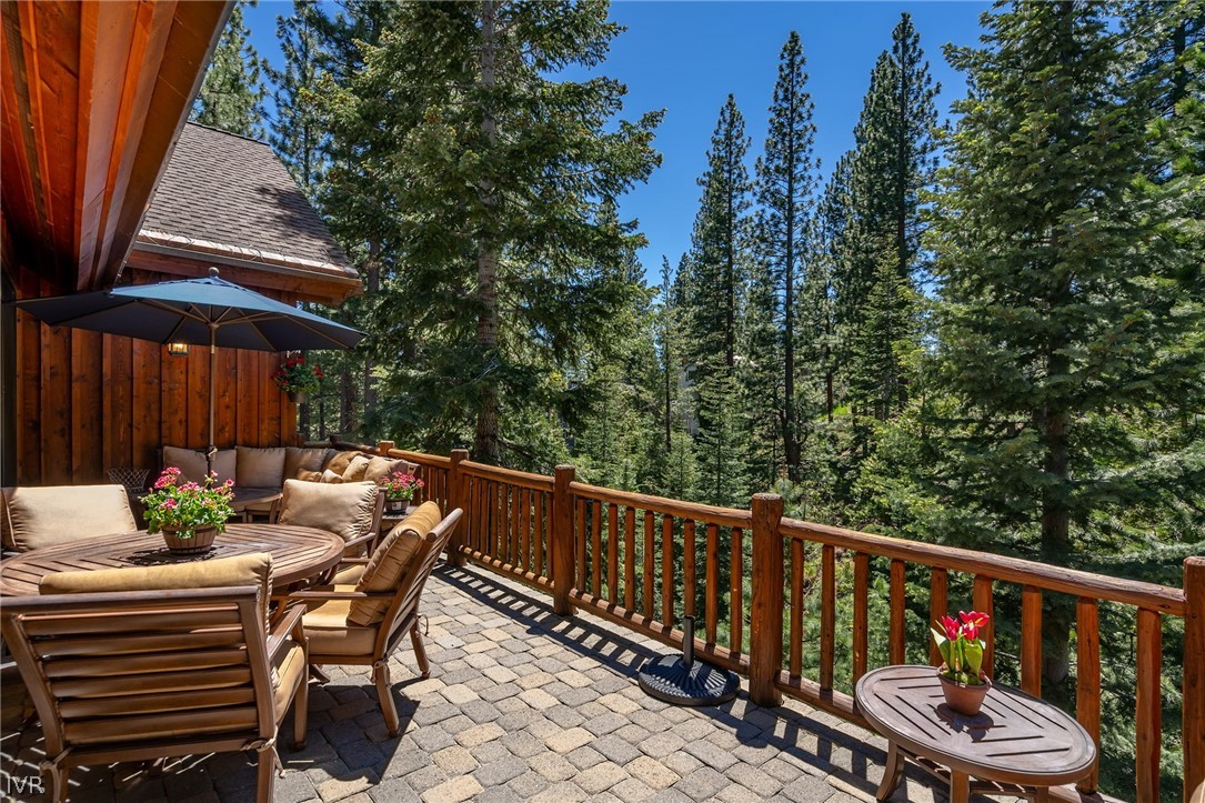 623 Tyner Way Incline Village, NV 89451 - Photo 14 of 35 a view of a chair and tables